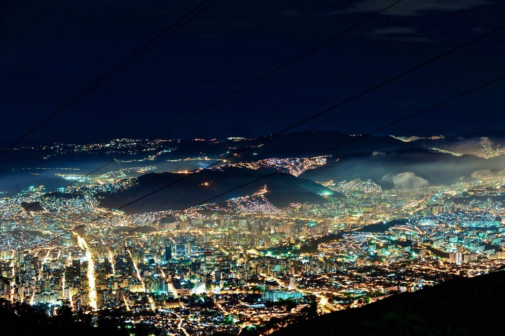 Vista de Caracas de noche desde El Avila