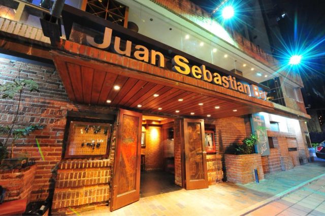 Fachada de Juan Sebastian Bar, en El Rosal